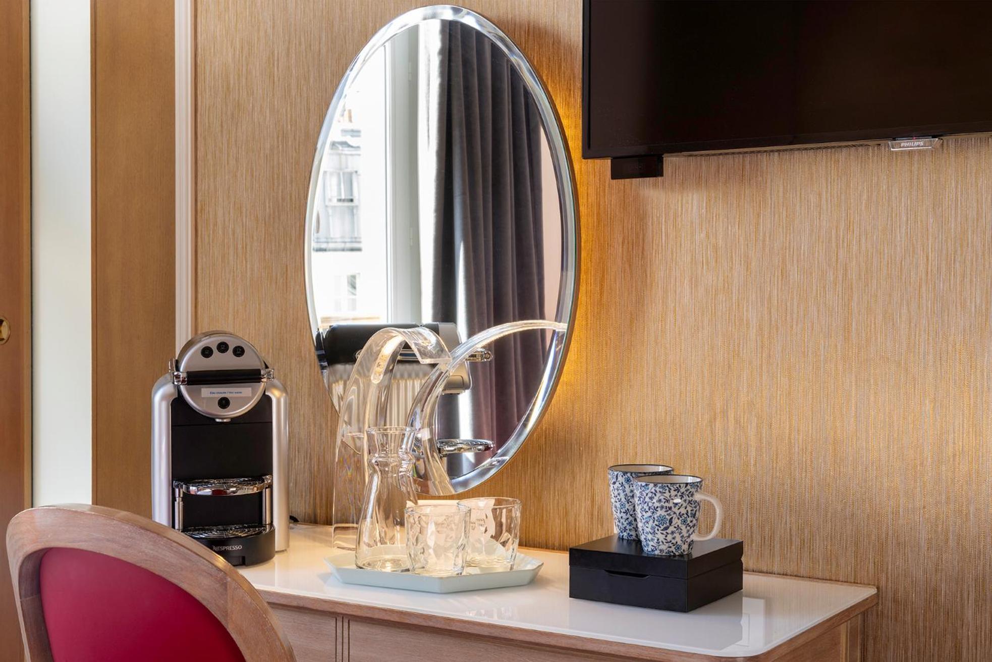 Hotel Muguet Париж Экстерьер фото